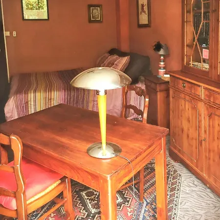 Apartament Spacieux A Avec Jardin, 78 M² *